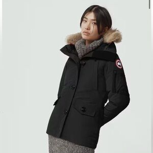 Canada goose parka size medium